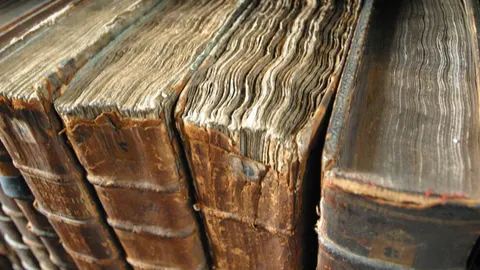 Древние книги